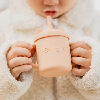 200ML de Bebê Alimentação Copos de Palha Copa do Bebê Aprender Mamadeiras Anti-Quente Estanque de Silicone Louças Criança de Garrafa de Água de