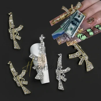 5Pcs Arma de Unhas Encantos de Ouro Prata Zircão de Luxo Arma de Unhas Jóias Glitter Nail Art Liga 3D Decoração DIY Manicure Abastecimento