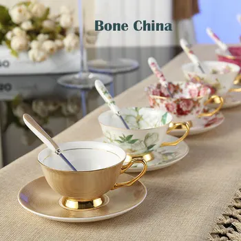 Europeu Elegante Osso China Xícara de Café e Pires Colher de Luxo Xícara de Porcelana Prato Britânico AfternoonTea Copa do Conjunto de Copos de Cozinha