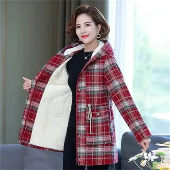 Feminino Casaco 2023 Novo Casaco de Lã Xadrez Mãe de Inverno Versão coreana de Moda Solta Lã Engrossado com Capuz de Lã Casaco de Deslocamento