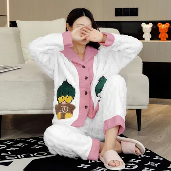 Inverno Pijama Conjunto Casual Manga comprida Pijamas Para Mulheres Macio Quente Pyjama das Mulheres de Flanela Grossa Cartoon Homewear Plus Size