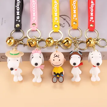 Kawaii Snoopyed Anime Chaveiro Pingente de Brinquedos dos desenhos animados Bonitos Charlied Bolsa Marrom Ornamento Acessórios de Bonecas Brinquedos para Meninos Meninas rapazes raparigas Presente