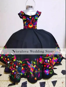 Mexicano Bordado Concurso Menina Vestido Para o Casamento Preto Bebê da Princesa Primeira Comunhão Vestido Vestido niña Mini Charro Quinceanera