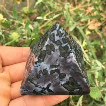 Natural De Pedras Entalhadas À Mão De Quartzo Gabro Cura Pirâmide De Cristal