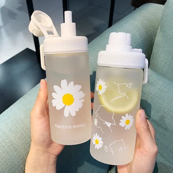 Novo 500m Bonito Daisy Garrafas de Água de Plástico Com Palha Portátil Claro Fosco Livre de BPA Garrafa de Água Para Crianças Estudantes Copo de Beber