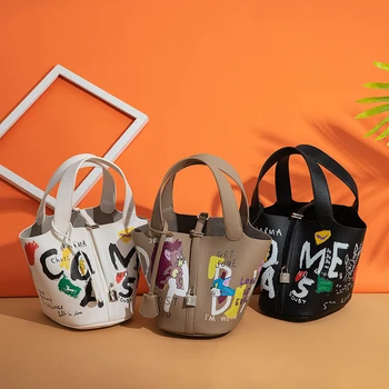 Novo japonês Graffiti Cesta Bucket Bag duplo feminino de Grande capacidade de bolsa pintados à mão Impressão Bonito dos desenhos animados de Meninas Dosadores de Personalidade