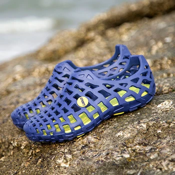 Verão Homens Sapatos de Água Respirável Sandálias de Praia Água de Montante Sapatos de Mulheres, de secagem Rápida e Oco, Chinelos de quarto Aqua Sapatos de Homens 2022